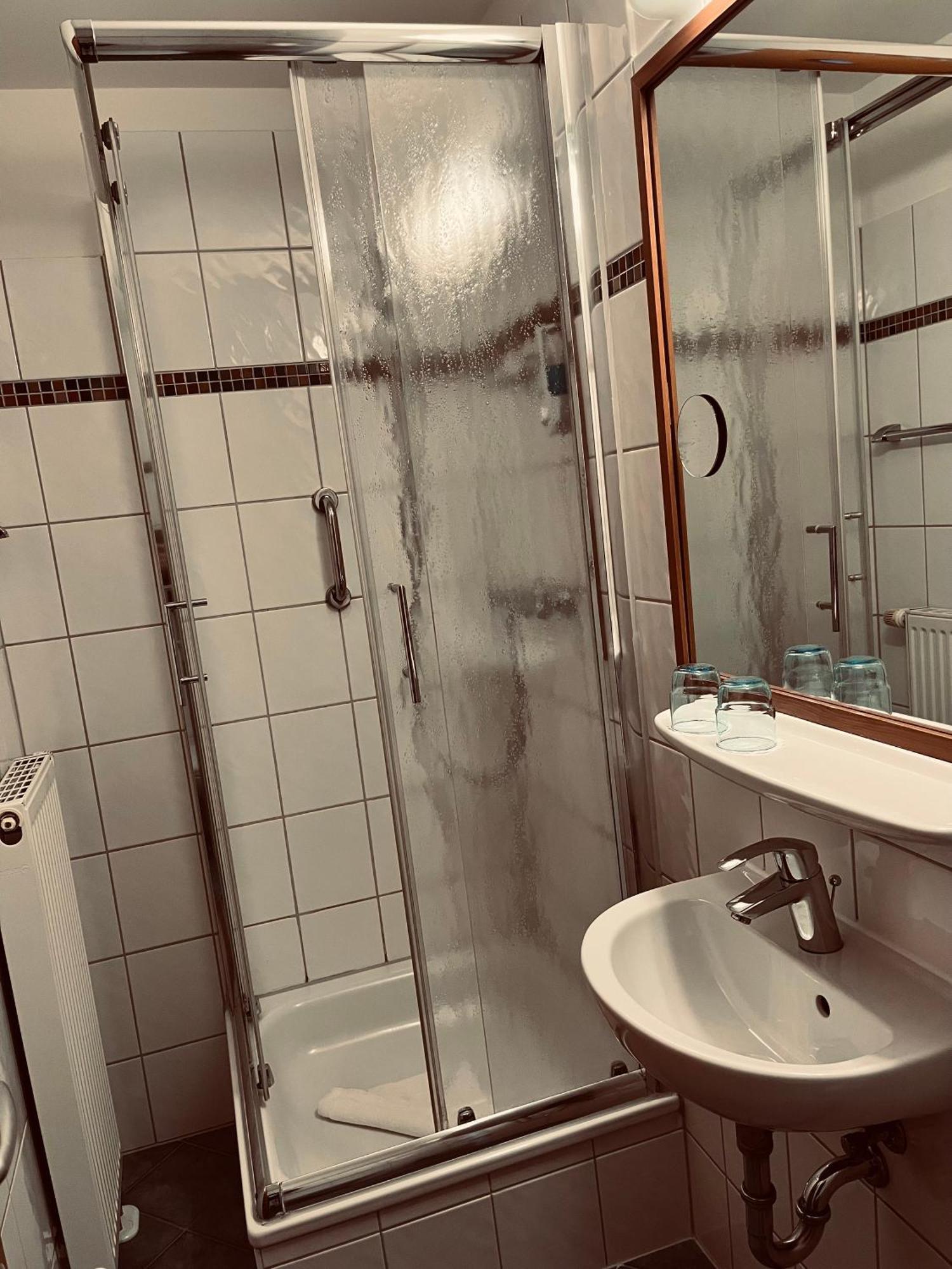 Hiddenseer Hotel Stralsund Exterior foto